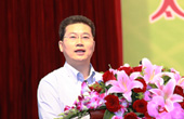 山億新能源產(chǎn)品中心山億集團高級副總裁湯忠發(fā)表演講